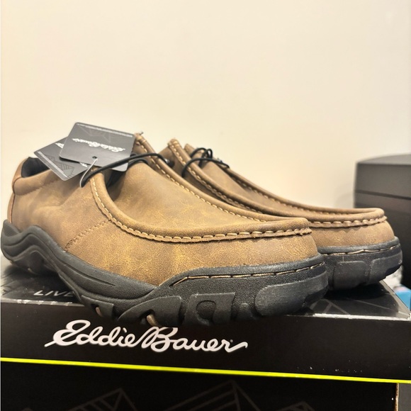 Eddie Bauer Brown Loafers with Moccasin Toe and Durable Sole - Picture 4 of 6